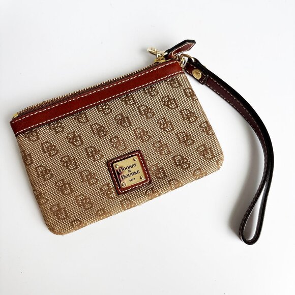 Dooney & Bourke Logo Canvas Wristlet with Key Ring Retro Chic Small Wallet - Picture 1 of 6
